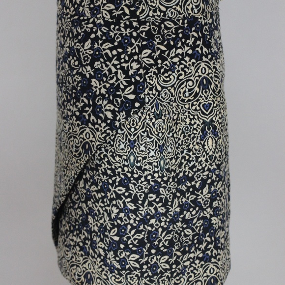 H&M Black, Cream, & Blue Floral Faux Wrap Skirt - Picture 3 of 8